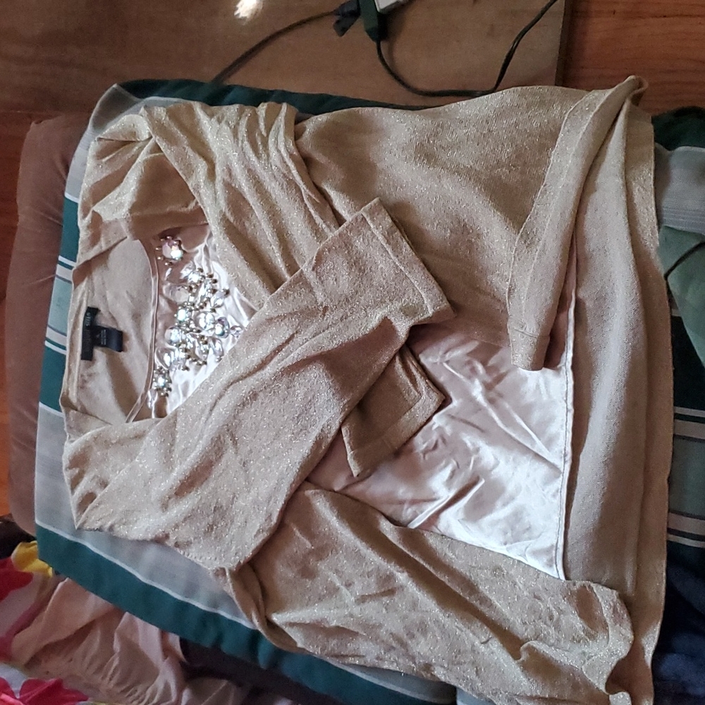 Formal blouse - Picture 2 of 4